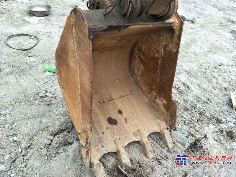 河南出售转让二手15000小时2003年卡特彼勒E70B挖掘机