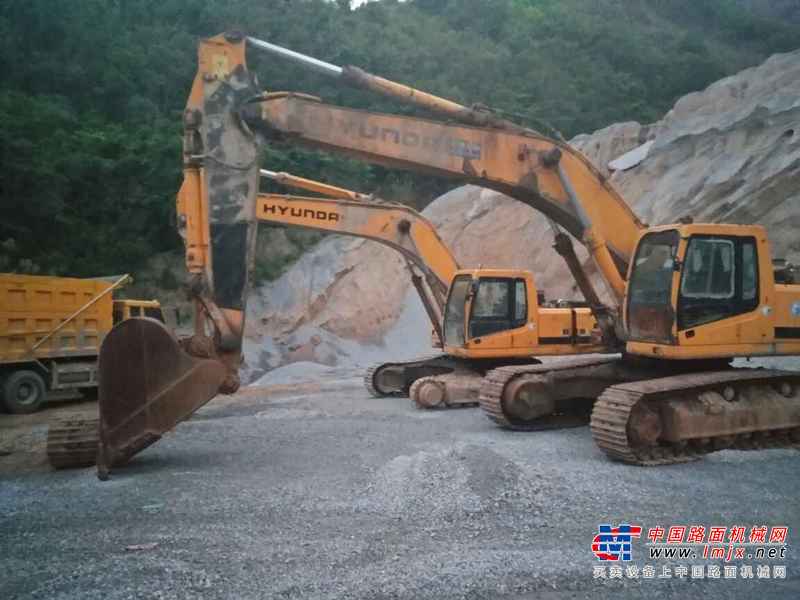 云南出售转让二手12000小时2008年现代R455LC挖掘机