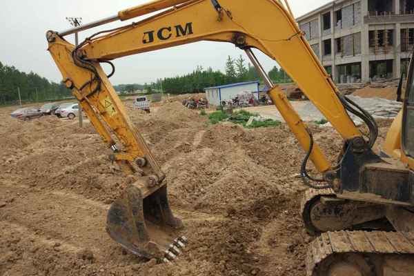 山东出售转让二手4000小时2011年山重建机JCM906D挖掘机