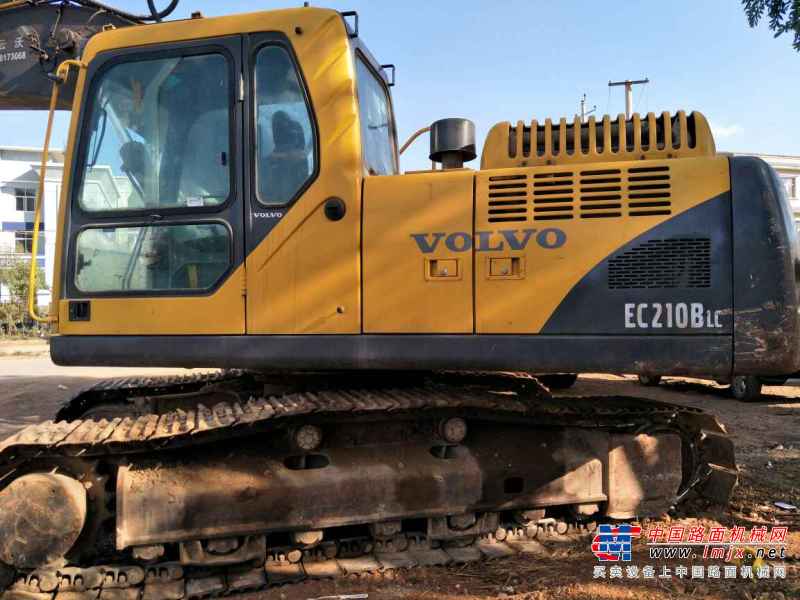 云南出售转让二手8955小时2009年沃尔沃EC210B挖掘机