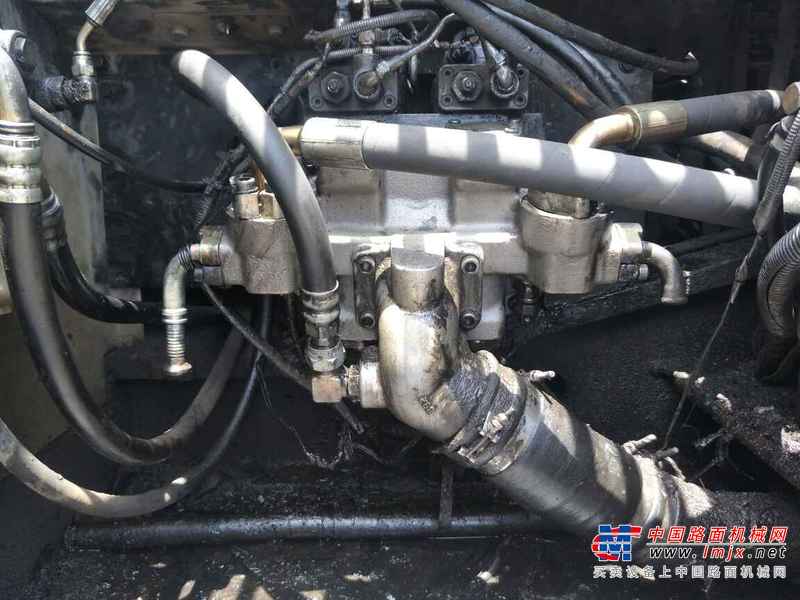 贵州出售转让二手8000小时2010年日立ZX240挖掘机