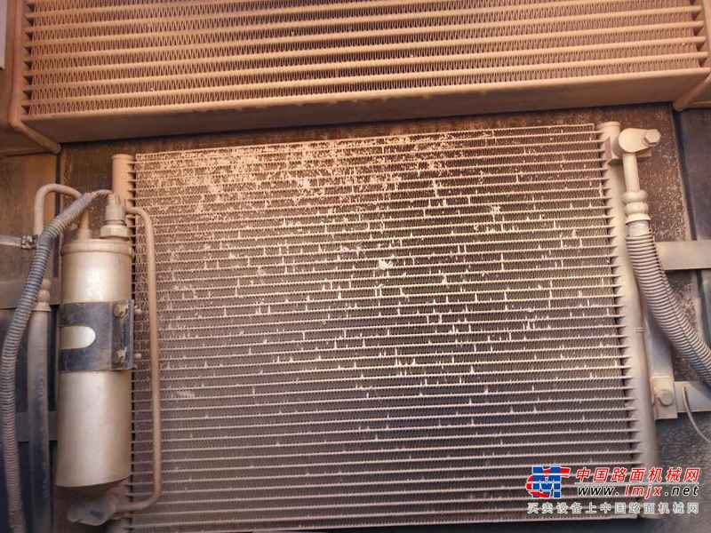 江西出售转让二手8000小时2010年日立ZX240挖掘机