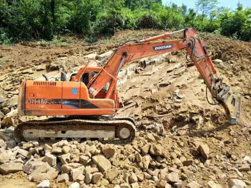 安徽出售转让二手8000小时2011年斗山DH150LC挖掘机