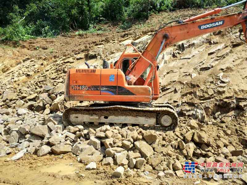 安徽出售转让二手8000小时2011年斗山DH150LC挖掘机