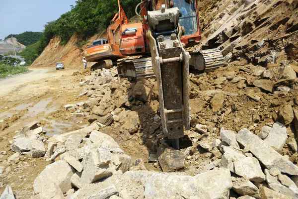 安徽出售转让二手8000小时2011年斗山DH150LC挖掘机
