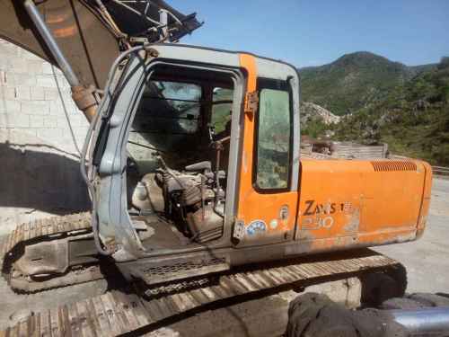 贵州出售转让二手20000小时2003年日立ZAX230挖掘机
