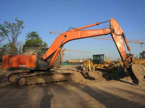 陕西出售转让二手9000小时2008年日立ZX250H挖掘机