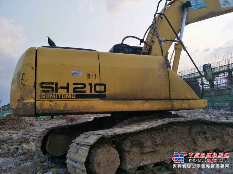 贵州出售转让二手2600小时2013年住友SH210挖掘机