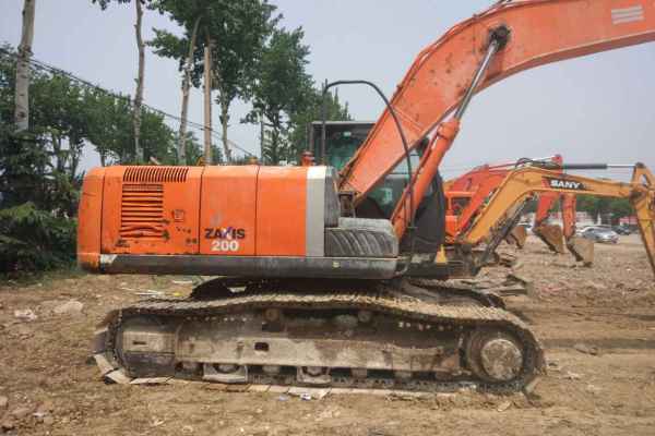 山东出售转让二手8600小时2010年日立ZX200挖掘机