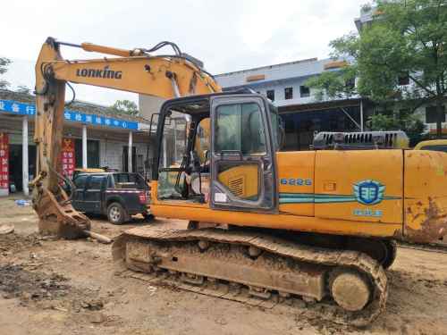 江西出售转让二手4500小时2010年龙工LG6225挖掘机