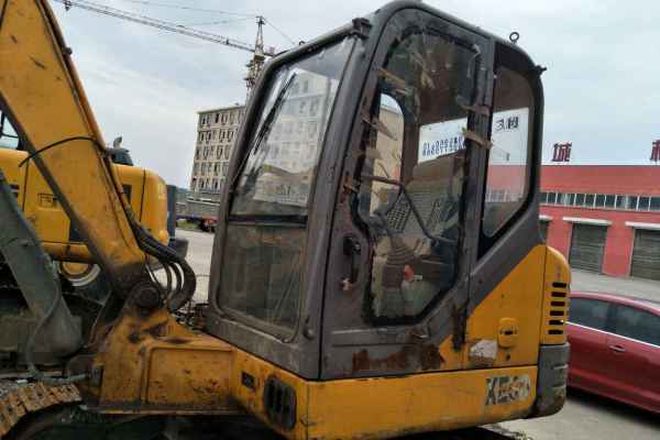 湖北出售转让二手7000小时2012年徐工XE60挖掘机