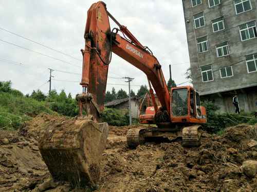 四川出售转让二手10328小时2008年斗山DH300LC挖掘机