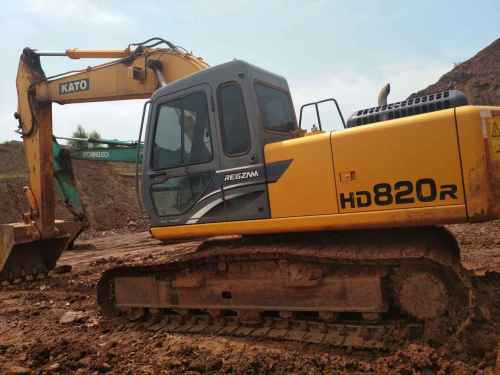 江西出售转让二手2000小时2015年加藤HD820R挖掘机