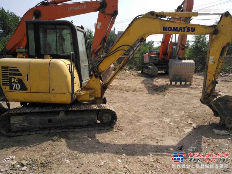 北京出售转让二手6000小时2011年小松PC56挖掘机