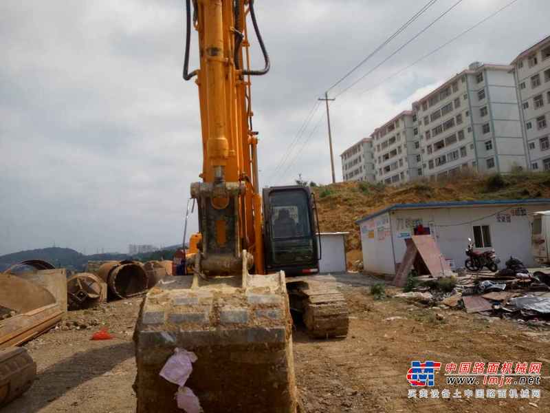 贵州出售转让二手8500小时2011年现代R225挖掘机