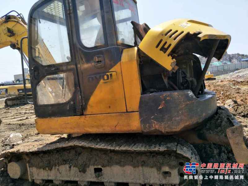 贵州出售转让二手8100小时2010年福田雷沃FR85挖掘机