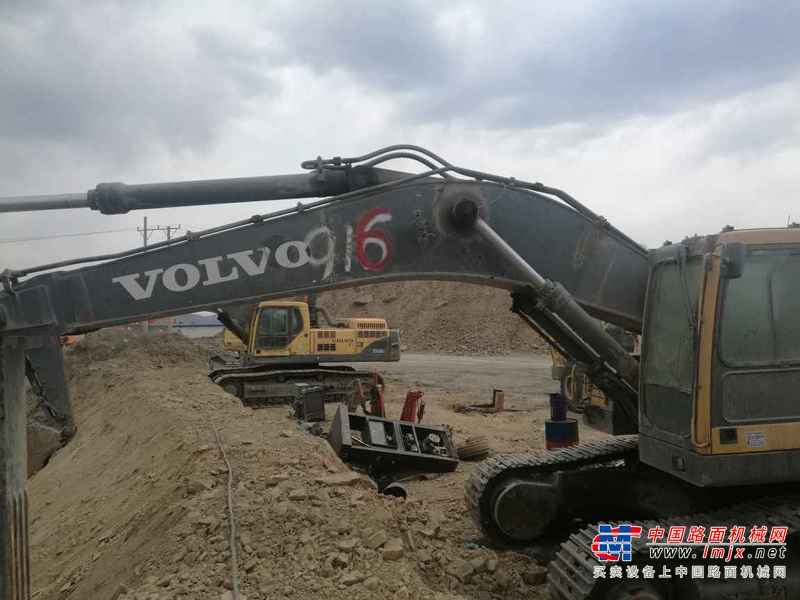 山西出售转让二手8000小时2011年沃尔沃EC460BLC挖掘机