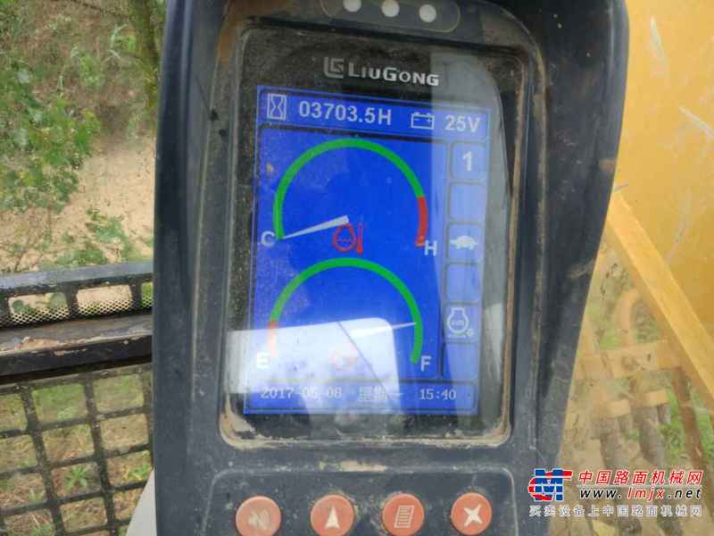 山东出售转让二手4000小时2013年柳工CLG915D挖掘机