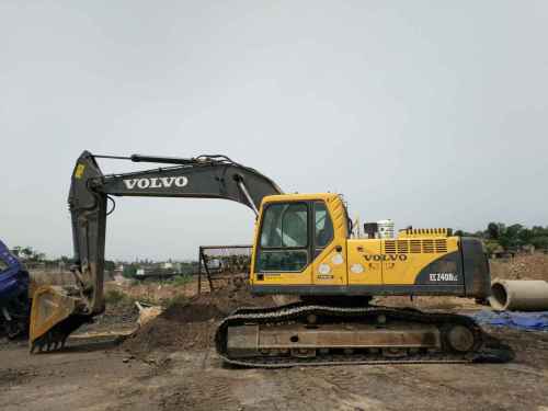 河北出售转让二手6800小时2011年沃尔沃EC240BLC挖掘机