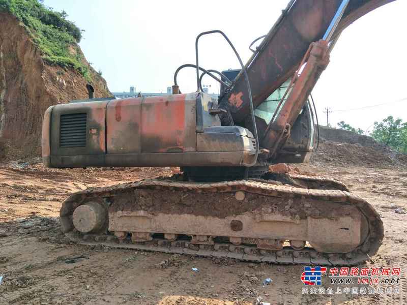 江西出售转让二手11000小时2010年日立ZX330挖掘机