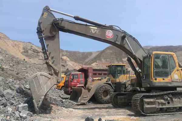 山西出售转让二手15000小时2011年沃尔沃EC460BLC挖掘机