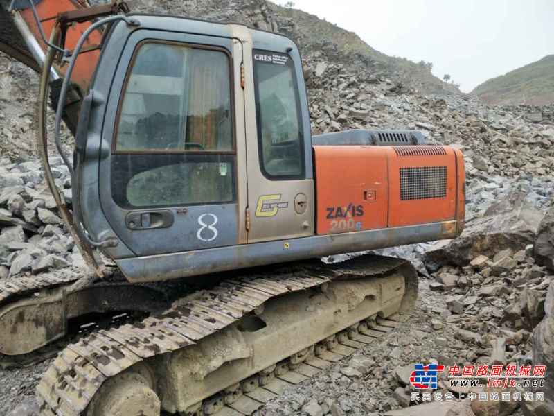 江西出售转让二手7800小时2010年日立ZX200挖掘机