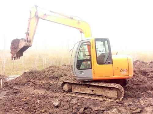 黑龙江出售转让二手6000小时2011年日立ZX70挖掘机
