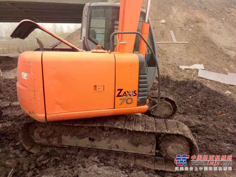 黑龙江出售转让二手6000小时2011年日立ZX70挖掘机