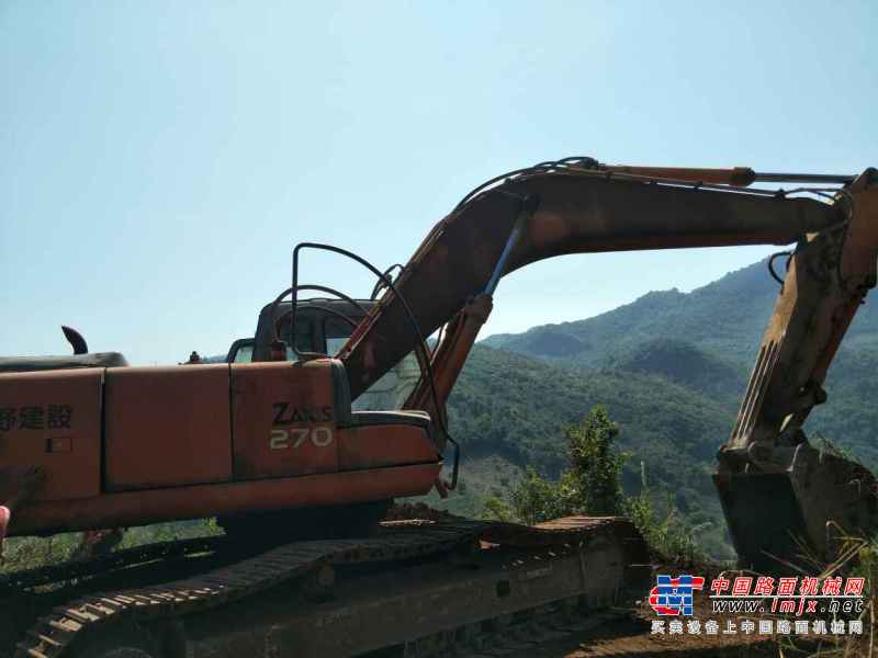 云南出售转让二手9000小时2006年日立ZX240LC挖掘机