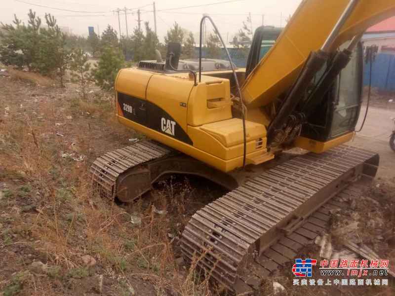 黑龙江出售转让二手8000小时2011年卡特彼勒323DL挖掘机