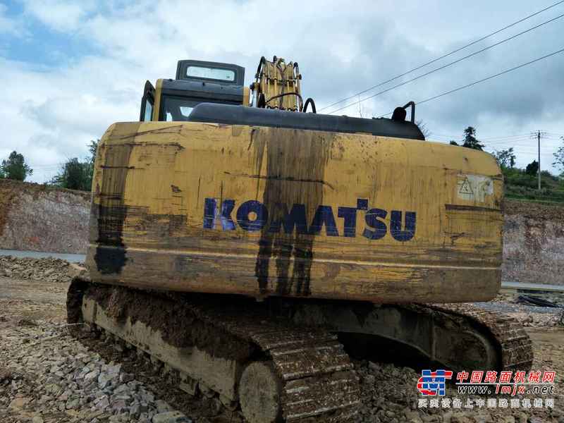 贵州出售转让二手7800小时2011年小松PC240LC挖掘机