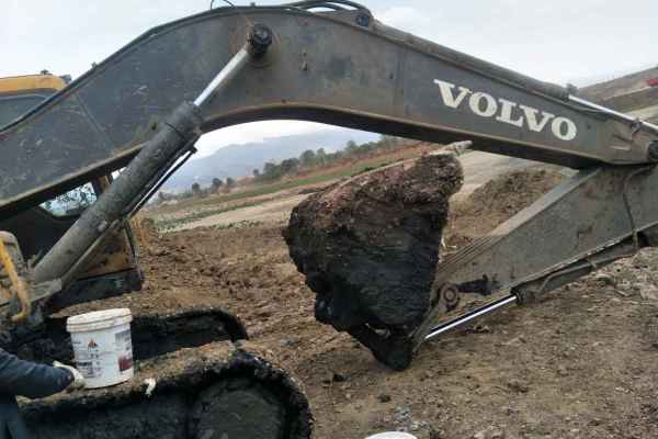 云南出售转让二手6823小时2011年沃尔沃EC240挖掘机