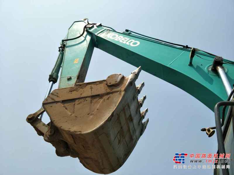 北京出售转让二手7136小时2011年神钢SK210LC挖掘机
