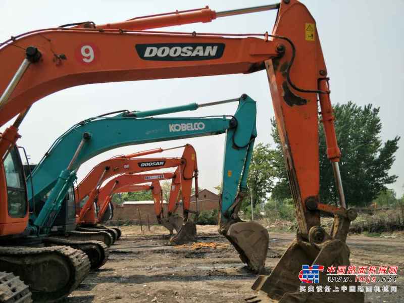 北京出售转让二手6549小时2010年斗山DH300挖掘机