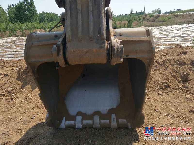 山东出售转让二手8000小时2012年沃尔沃EC210C挖掘机