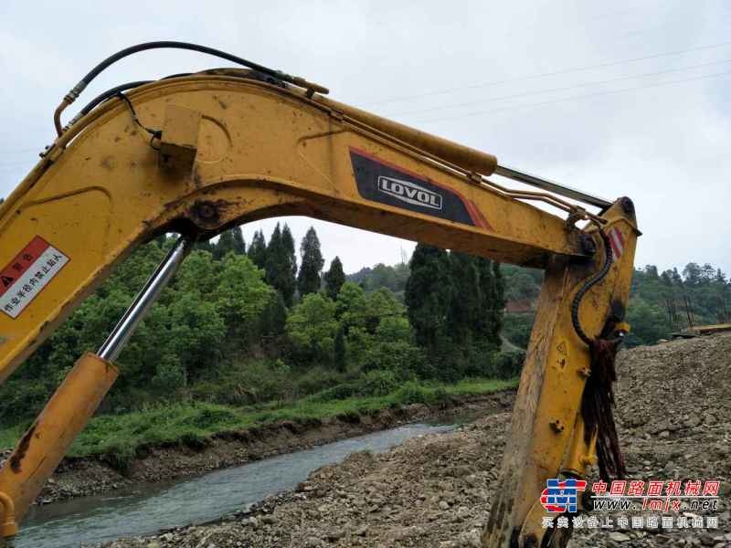 贵州出售转让二手1750小时2016年福田雷沃FR60V8挖掘机