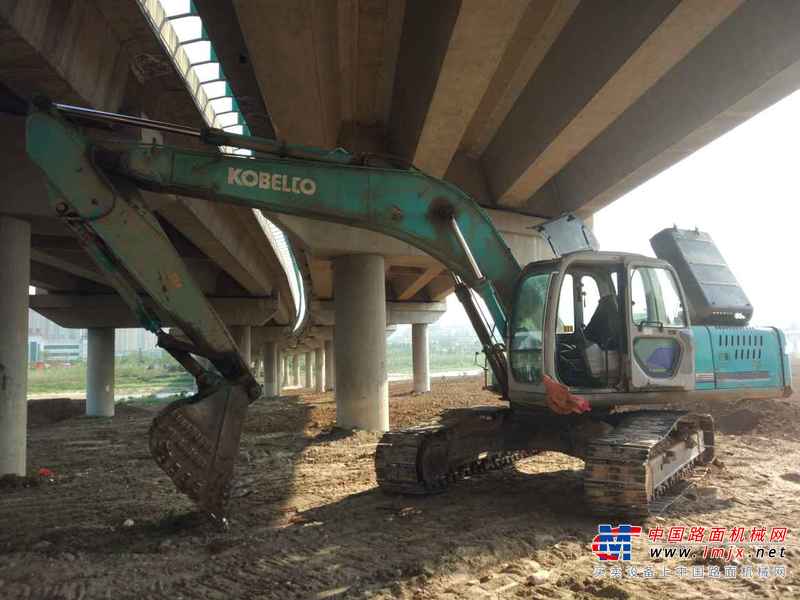 陕西出售转让二手9322小时2008年神钢SK250挖掘机