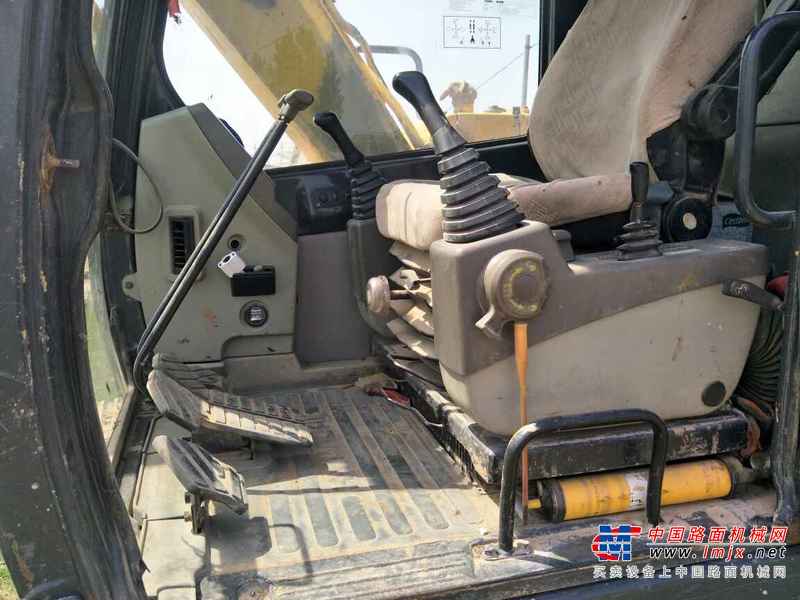 河南出售转让二手6000小时2011年现代R80挖掘机