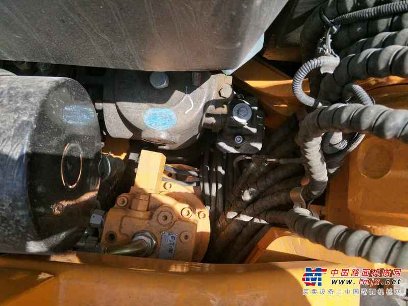 河北出售转让二手8小时2017年犀牛重工轮挖7180挖掘机