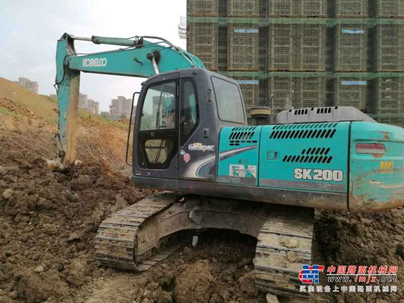 安徽出售转让二手8900小时2011年神钢SK200挖掘机
