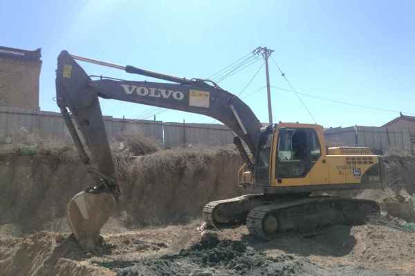 山西出售转让二手12000小时2009年沃尔沃EC240B挖掘机