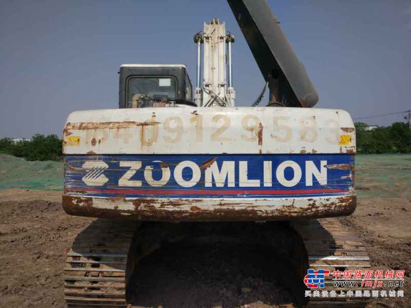 陕西出售转让二手5000小时2012年中联重科ZE230挖掘机