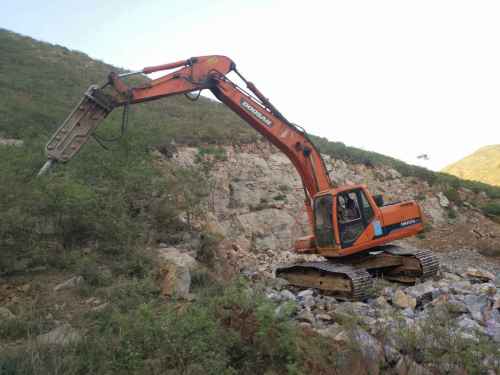 河北出售转让二手7200小时2009年斗山DH220LC挖掘机