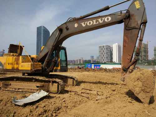 安徽出售转让二手16506小时2006年沃尔沃EC240BLC挖掘机