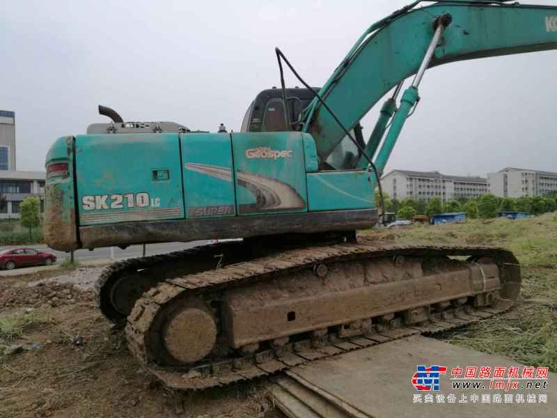 安徽出售转让二手8600小时2012年神钢SK210LC挖掘机