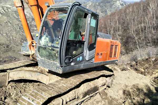 山西出售转让二手18000小时2008年日立ZX330挖掘机