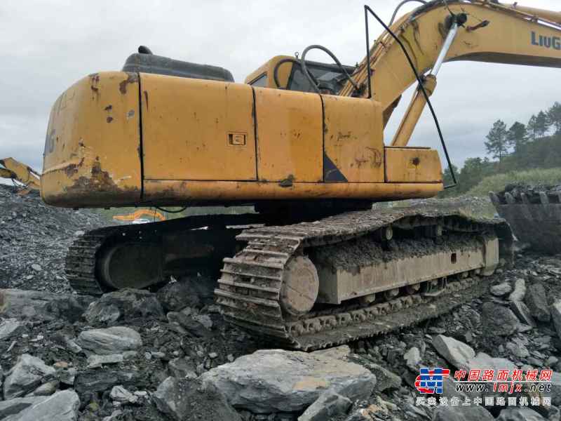 贵州出售转让二手9820小时2009年柳工225C挖掘机