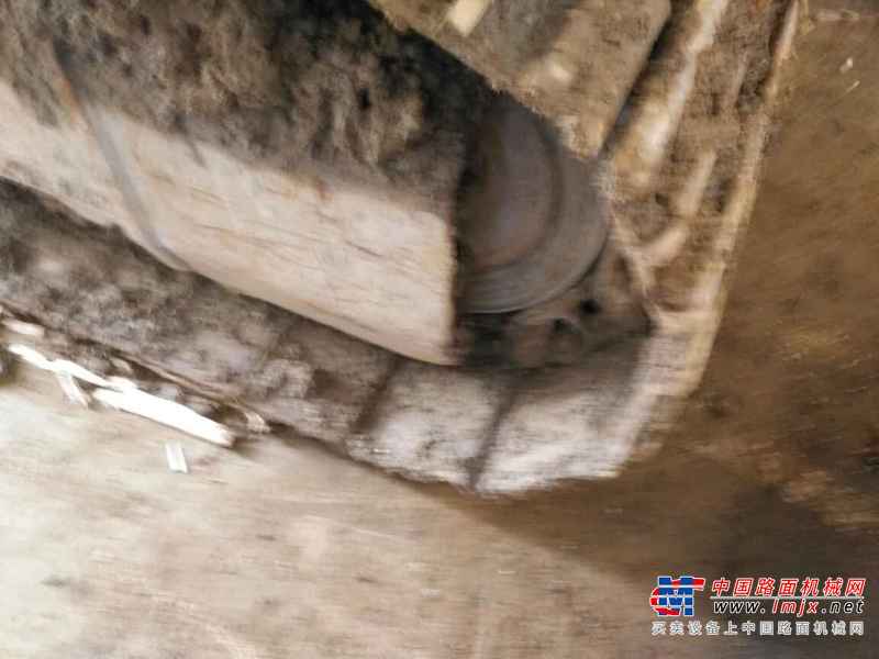 云南出售转让二手4000小时2010年龙工LG6225挖掘机