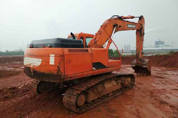 江西出售转让二手8900小时2011年斗山DH225LC挖掘机