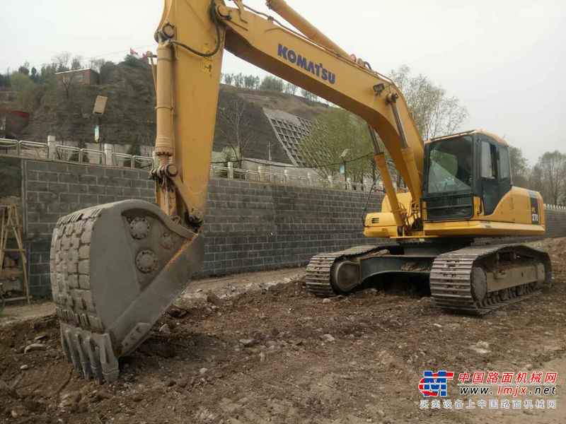 山西出售转让二手9000小时2011年小松PC270挖掘机